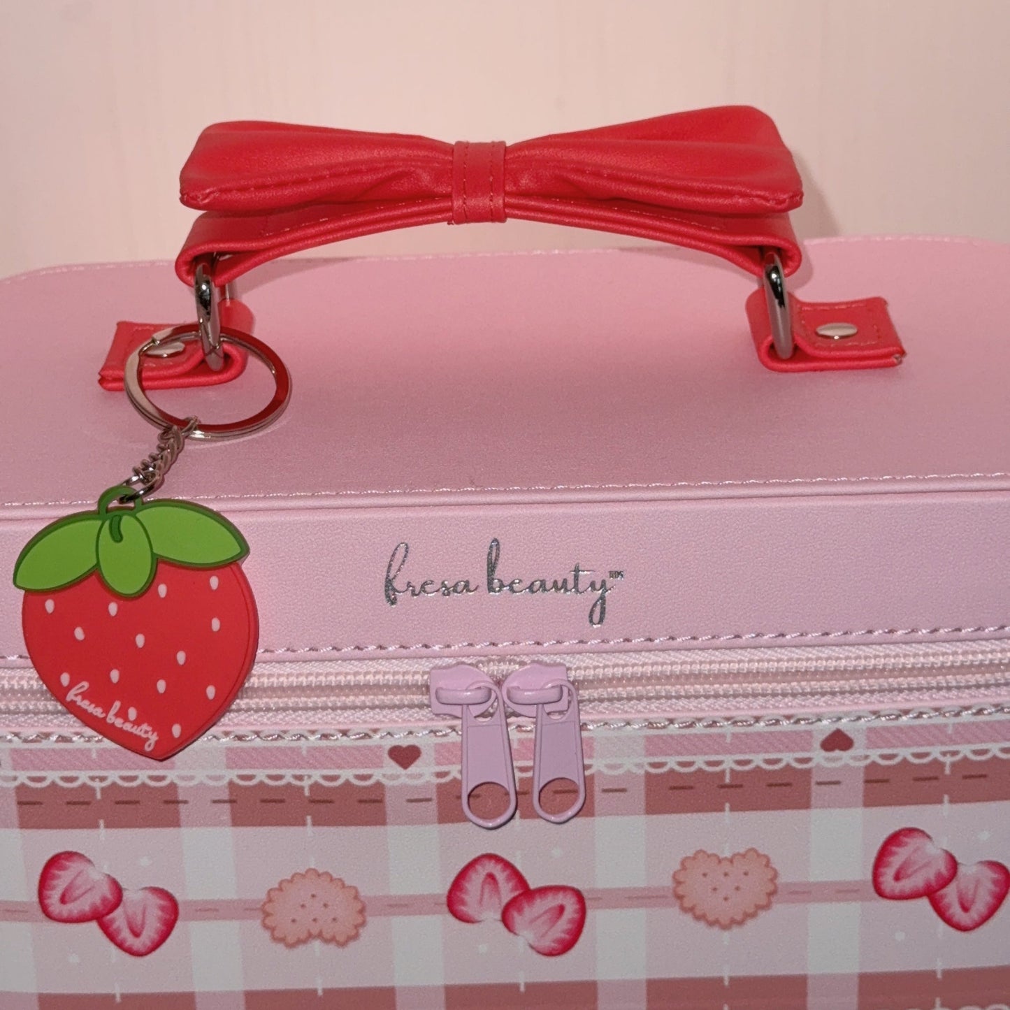 Grandeur Berry Biscuit Case (Preorder)
